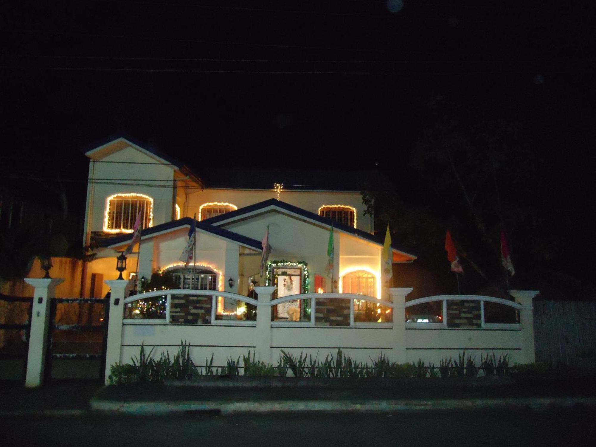 Donsol Aguluz Homestay Exterior foto