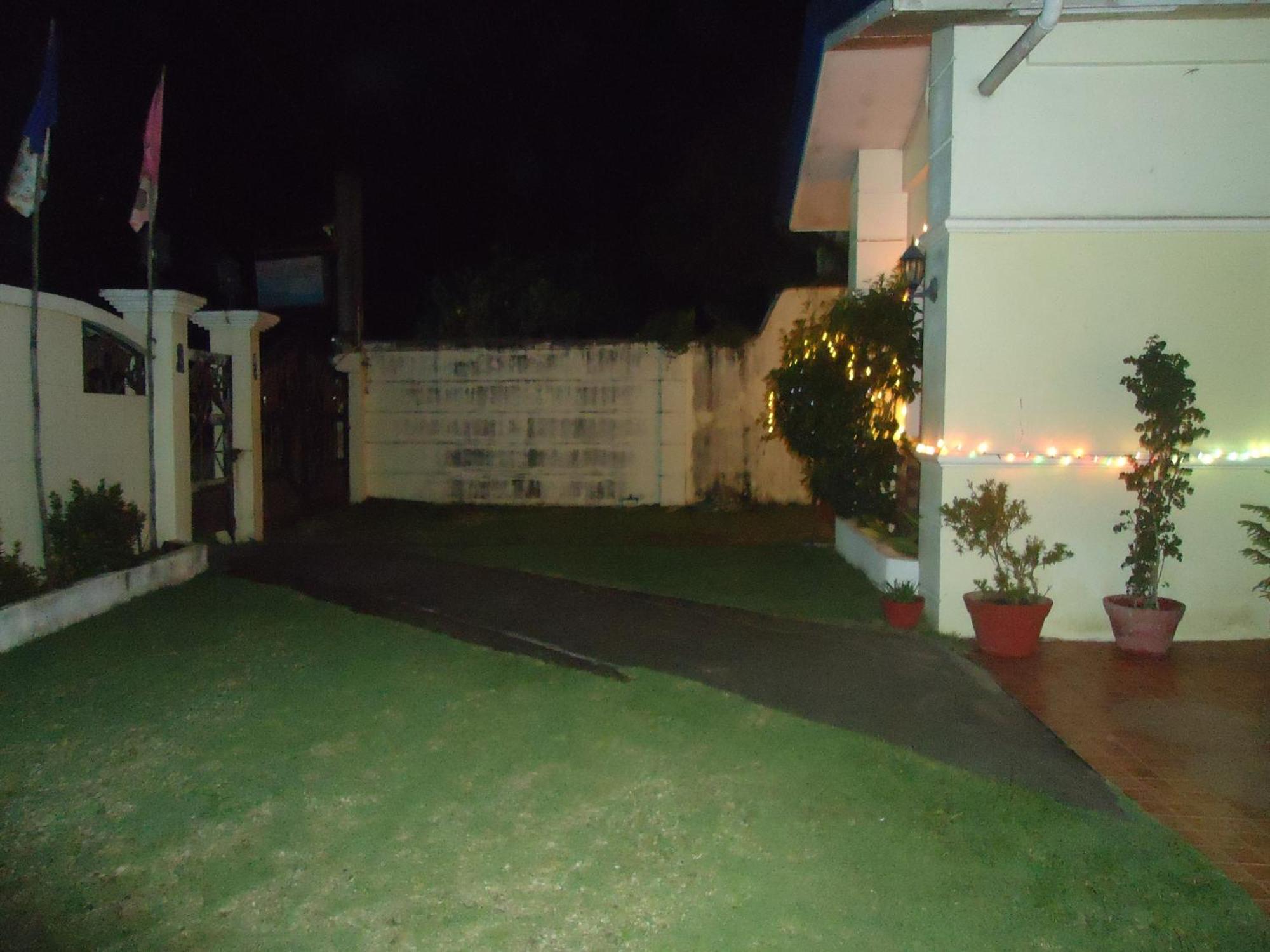 Donsol Aguluz Homestay Exterior foto