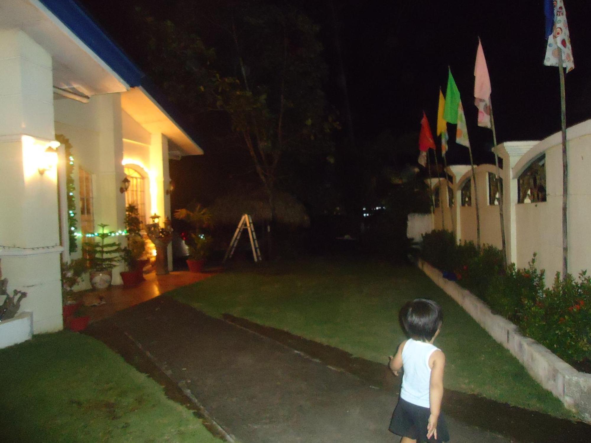 Donsol Aguluz Homestay Exterior foto