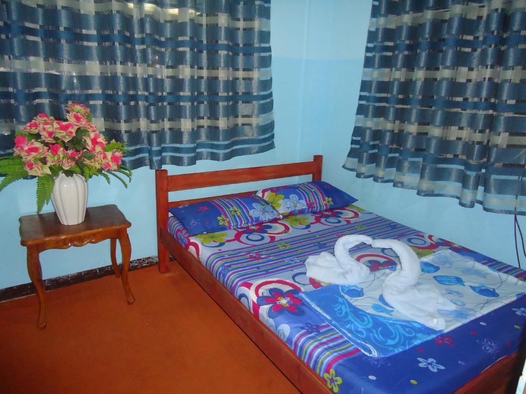 Donsol Aguluz Homestay Exterior foto